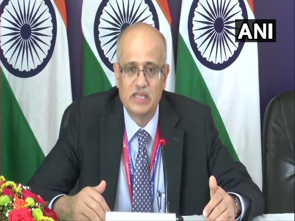 Foreign Secretary Vijay Gokhale addressing the media in Vladivostok