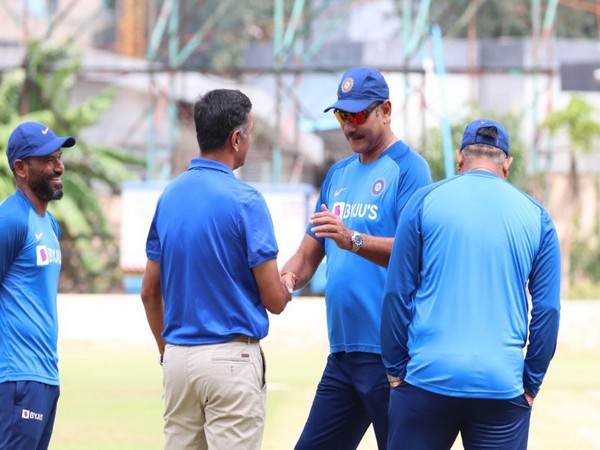 Ravi Shastri with Rahul Dravid and R Sridhar (Photo/ Shastri's Twitter)