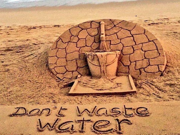 Water conservation message in Sudarsan Pattnaik sand art [Photo/Twitter]