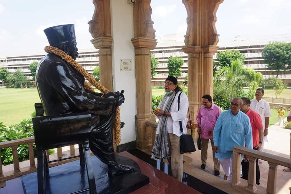 Maharashtra: Veteran Actor Mithun Chakraborty visited RSS headquarters in Nagpur.