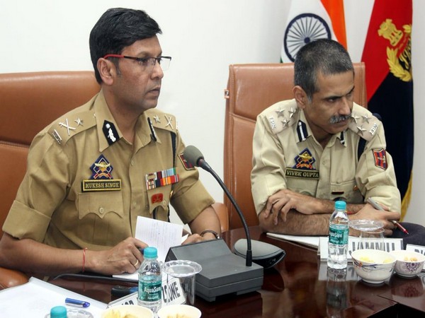 IG, Jammu Zone, Mukesh Singh presided over the meeting of Jammu based Police officers to discuss security arrangements. 