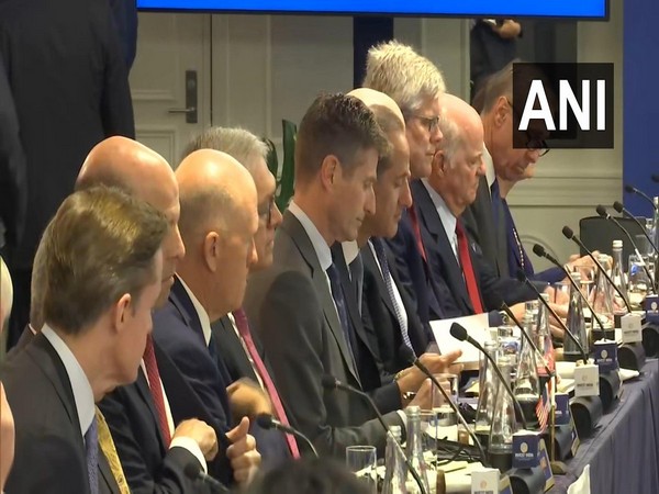 Prime Minister Narendra Modi interacts with top American business leaders in New York. Photo/ANI