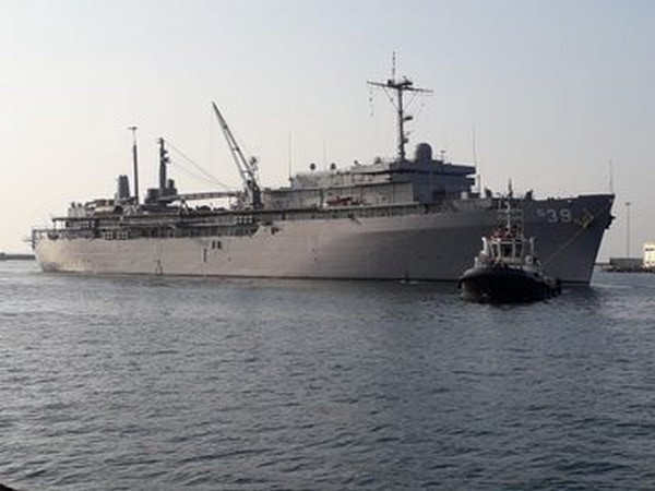 A US Navy submarine support ship on a goodwill visit to Eastern Naval Command (Photo tweeted by Indian Navy Spokesperson) 