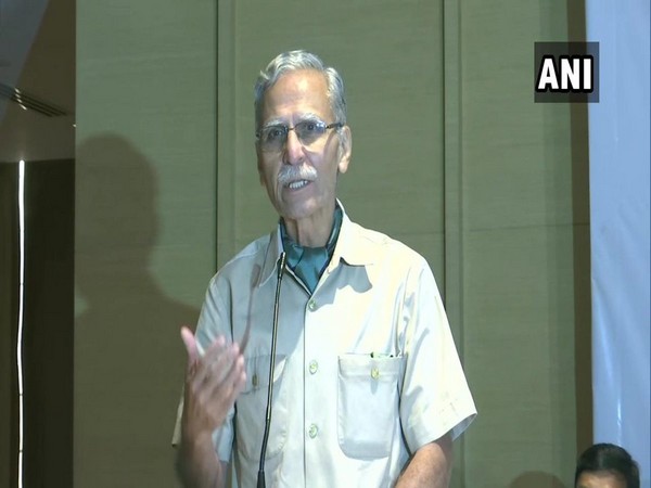 Former AMU VC Zameer Uddin Shah addressing an interactive session in Lucknow on Thursday. Photo/ANI