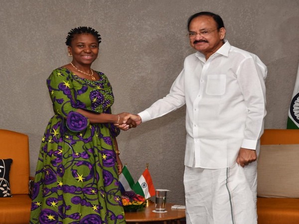 Sierra Leonean Foreign Minister Nabeela Farida Tunis called on Vice President M Venkaiah Naidu (Photo tweeted by MEA Spokesperson)