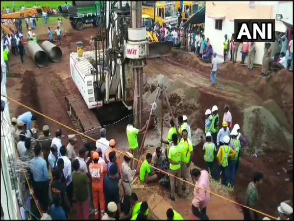 Operations underway to rescue 2-year-old Sujith Wilson. Photo/ANI