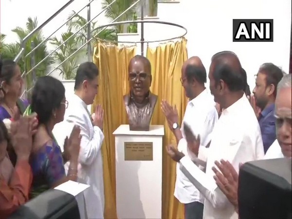 Political leader and actor Kamal Haasan along with south-Indian superstar Rajinikanth paying tribute to late film director K Balachander in Chennai on Friday. (Photo/ANI)