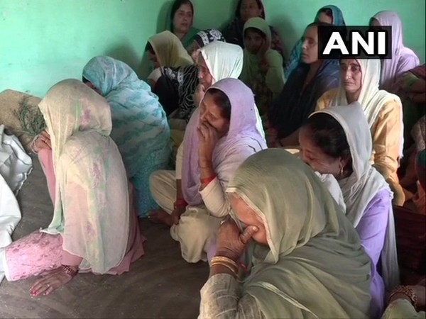 Katra: Family of truck driver Narayan Dutt who was shot at on Monday mourns his death. Photo/ANI