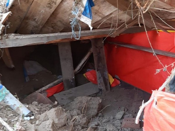 Visuals from the terrorist hideout in Sopore, (Picture courtesy: J&K Police Twitter)