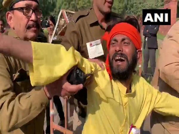 The man who tried to stop Rajnath Singh's convoy (Photo/ANI)