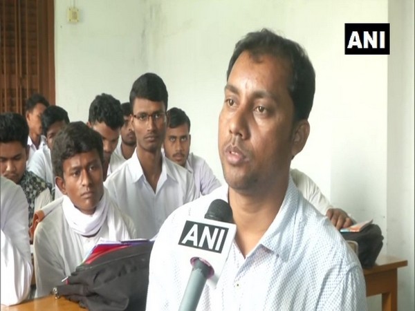 Ramzan Ali while talking to ANI on Saturday in Howrah. Photo/ANI