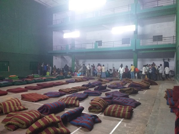 Temporary night shelter at Saibaba Ashram. Photo/ANI