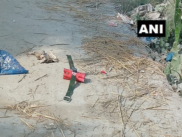 The explosive lying on a road in Motihari, Bihar on Thursday