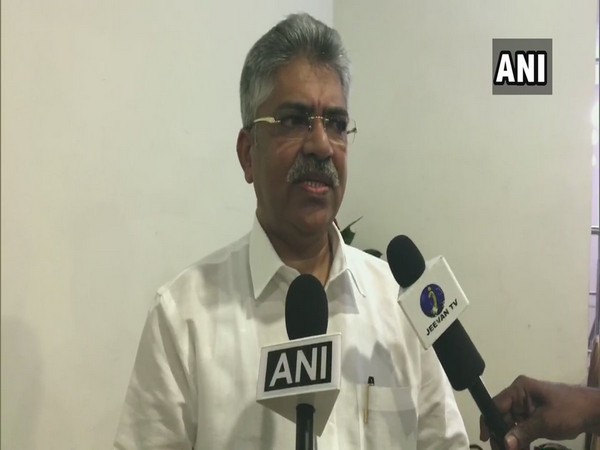 Justice (retired) B Kemal Pasha speaking to media in Kochi on Sunday.