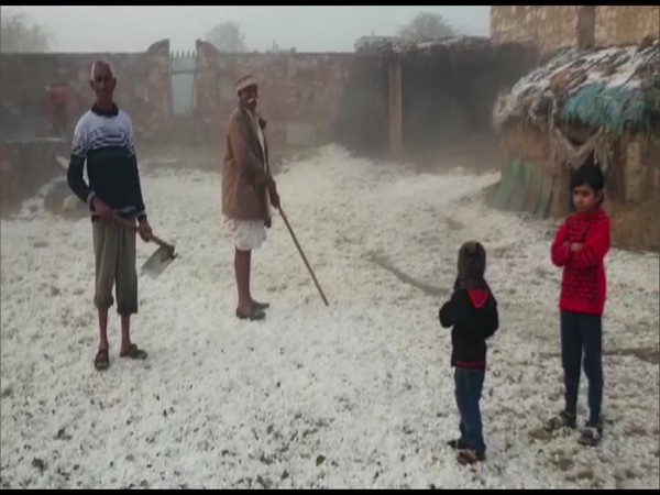 Streets covered in a thick sheet of hail in Nagaur.  