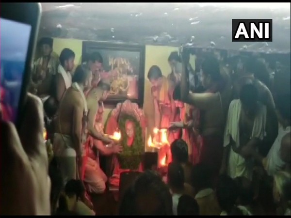 Karnataka: Ashta Matadishas pay tributes to Pejavara Mutt Seer Vishwesha Teertha Swami after he passed away at Udupi Sri Krishna Mutt on Sunday. 