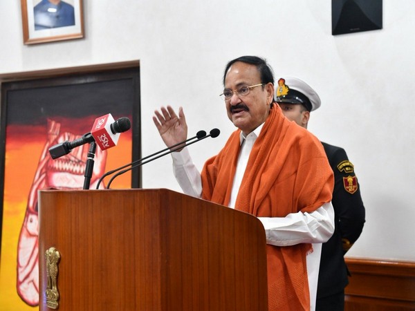Vice President Venkaiah Naidu addressing students from Jammu and Kashmir in Delhi on Monday 
