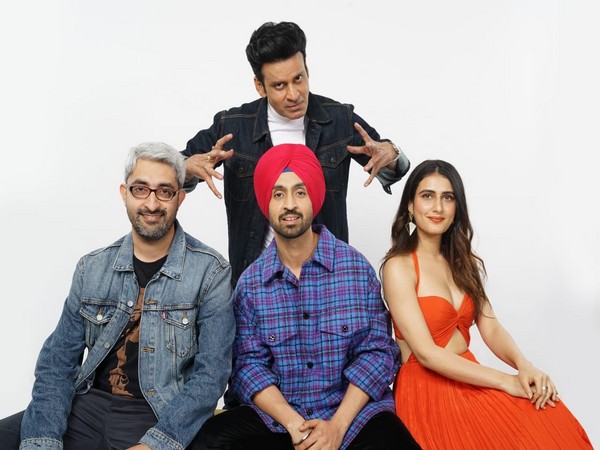 Manoj Bajpayee, Diljit Dosanjh and Fatima Sana Shaikh with director Abhishek Sharma.