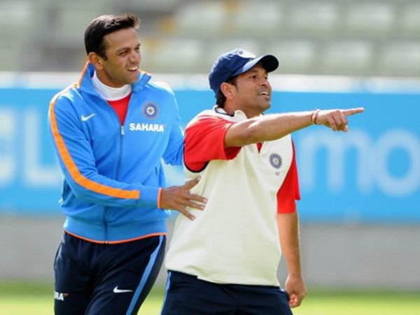 Sachin Tendulkar with Rahul Dravid (Photo/ Sachin Tendulkar Twitter)
