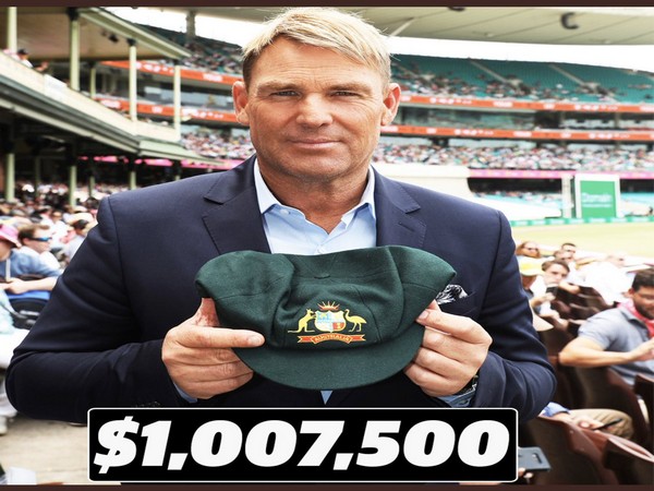 Shane Warne with his 'Baggy Green' cap (Photo/ Shane Warne Twitter)