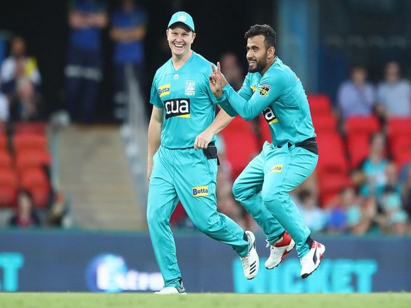 Brisbane's spinner Zahir Khan in action against Perth Scorchers (Photo/ BBL Twitter)