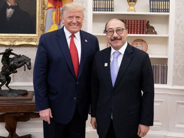 President Donald Trump and outgoing Indian Ambassador to the USA, Harsh Vardhan Shringla at the Oval Office.