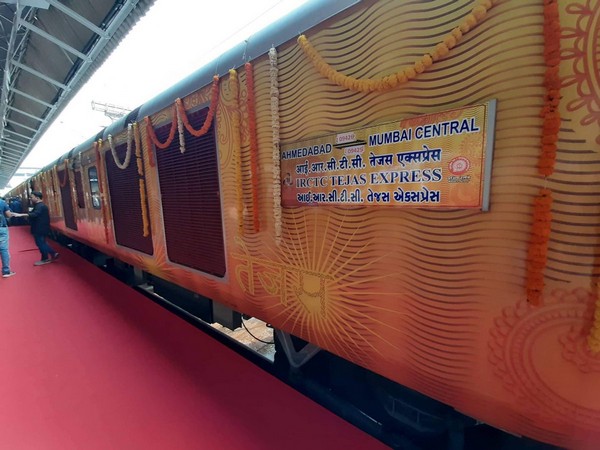 Ahmedabad-Mumbai Tejas Express. Photo/Twitter