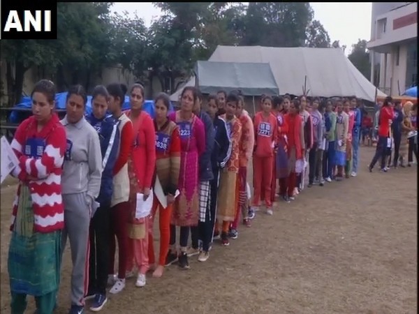 Women in large numbers turned up for the recruitment drive in Doda district on Tuesday. Photo/ANI