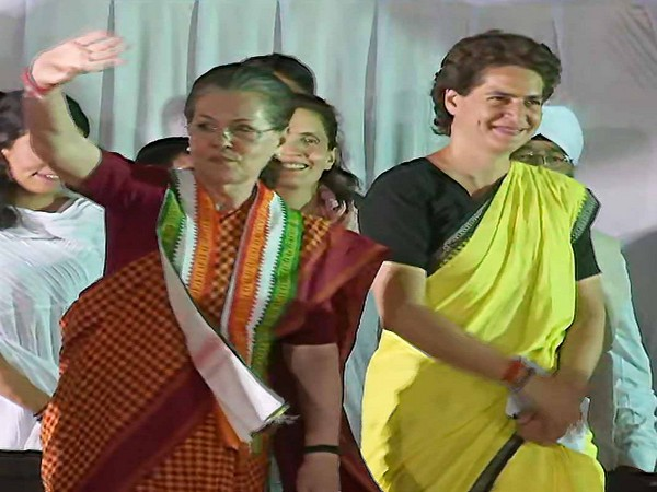 Congress interim president Sonia Gandhi (l) and her daughter Priyanka Gandhi Vadra (File photo)