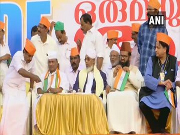 Congress leaders Shashi Tharoor and AK Antony were also present during the protest.