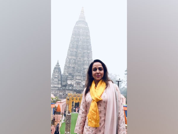 Actor Hema Malini at Buddha Temple in Bihar's Gaya (Image Source: Hema Malini's Twitter)