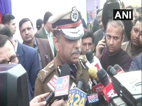 Special Commissioner (Crime) Praveer Ranjan speaks to media in New Delhi [Photo/ANI]