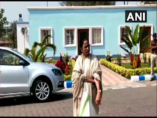 West Bengal Chief Minister Mamata Banerjee speaks to media on Delhi elections in Kolkata [Photo/ANI]