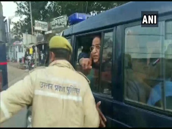 Senior SP leader Azam Khan was taken to Rampur from Sitapur jail, for hearing in a forgery case. Photo/ANI