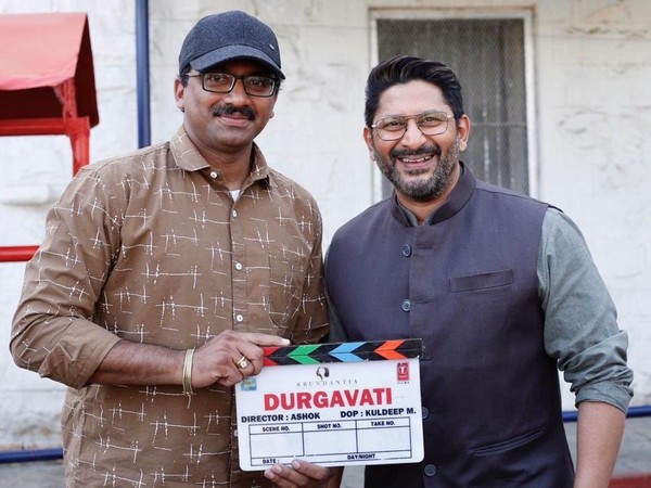 Director Ashok with actor Arshad Warsi (Image Source: Twitter)