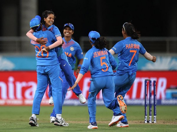 Indian team celebrates after dismissing Australia's Jess Jonassen (Photo/ T20 World Cup Twitter)