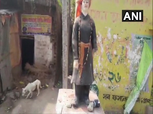 Vandalised statue of Swami Vivekananda in Murshidabad district.