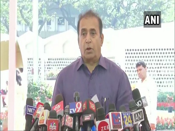Maharashtra Home Minister Anil Deshmukh addressing the reporters in Mumbai, Maharashtra on Thursday. Photo/ANI