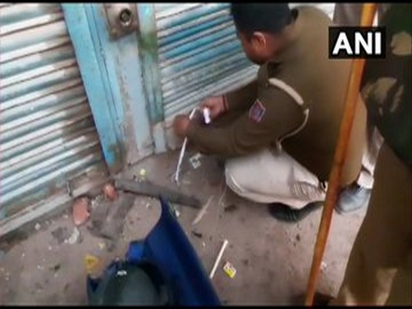 Delhi Police on Thursday sealed a factory belonging to Aam Aadmi Party (AAP) Councillor Tahir Hussain in North East Delhi's Khajoori Khaas area. Photo/ANI