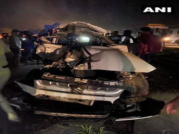 12 people were killed in an accident in Tumakuru, Karnataka. [Photo/ANI]