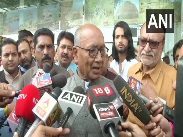 Congress leader Digvijaya Singh speaks to media in Bhopal [Photo/ANI]