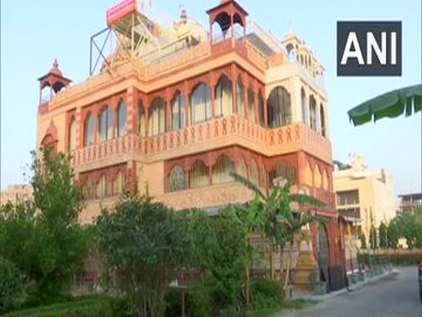 Shri Digambar Jain Ratnatraya Jain Mandir in Dwarka Delhi 