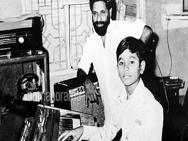 Childhood picture of music composer AR Rahman with late music composer MK Arjunan (Image Source: Twitter)
