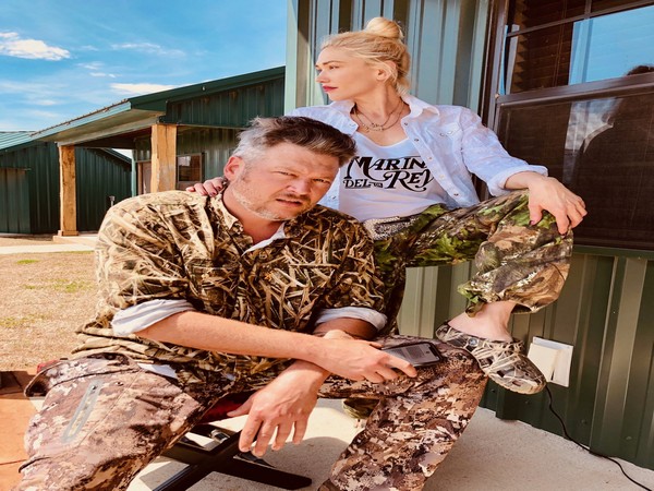 Blake Shelton and Gwen Stefani (Image courtesy: Twitter)