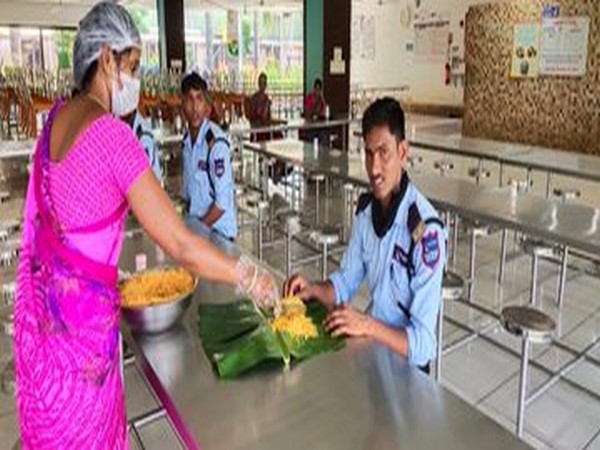 The Mahindra Group has introduced banana leaves in canteens to serve the food. Photo/Twitter