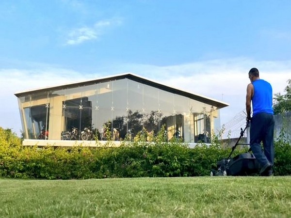 Dhoni mowing his lawn (Photo/ Chennai Super Kings Twitter)