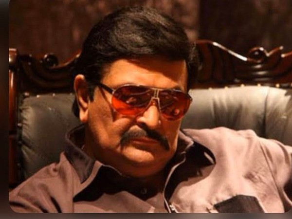 Actor Rishi Kapoor (Photo/ Waqar Younis Twitter)