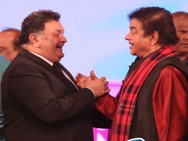 Rishi Kapoor and Shatrughan Sinha  (Image courtesy:Twitter)