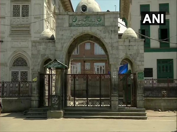 Due to coronavirus lockdown, mosques in Srinagar remained closed ahead of Ramzan.