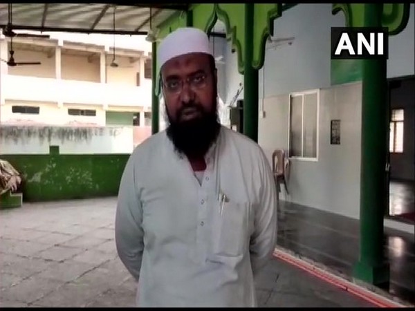 Maulana Ateeq Ur Rehman Ashrafi, State president of All-India Imams Council,